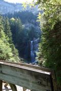 Apr&egrave;s une petite marche, arriv&eacute;e &agrave; l'inspirante cascade du "cirque de Saint M&ecirc;me".