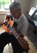 Cette ann&eacute;e, Minh ne nous aura pas fait profiter de ses jeux de mots, mais plut&ocirc;t de son jeu de guitare. QUI C'EST QU'A DIT : "On pr&eacute;f&egrave;re " ???