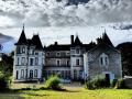 chateau hant&eacute;? non, en U