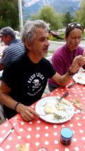 Il  aime le fromage de montagne