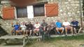 Au complet. 